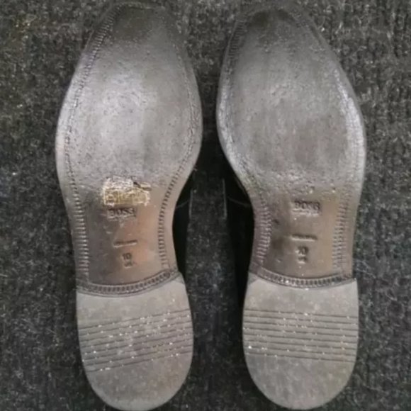 Hugo Boss Dress Shoes Size 10 - Picture 5 of 5